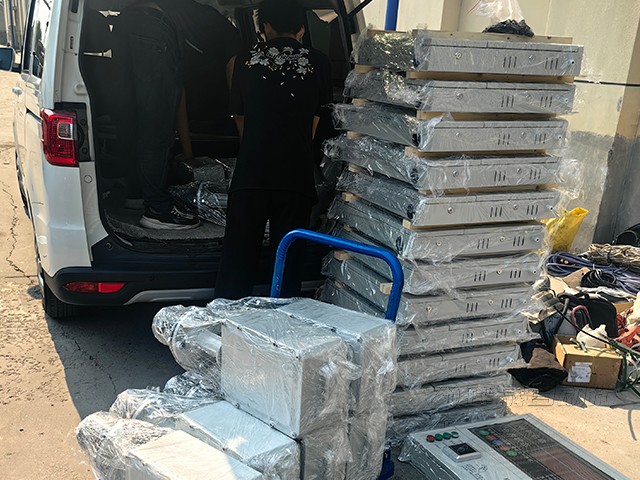 25套料位测量系统发往上海！